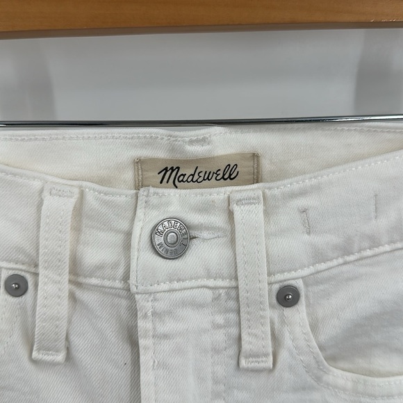 Madewell The Perfect Vintage Straight Jean in Tile White: Ripped-Knee Edition 24 - Picture 7 of 10